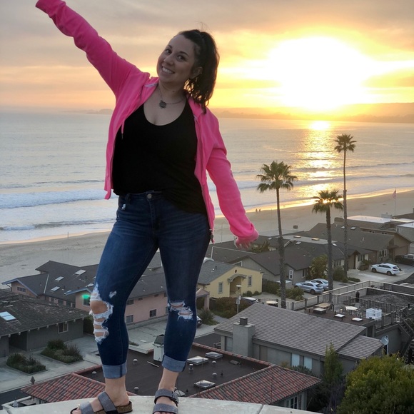 Meet your Posher, Alexandrea - Picture 9 of 9